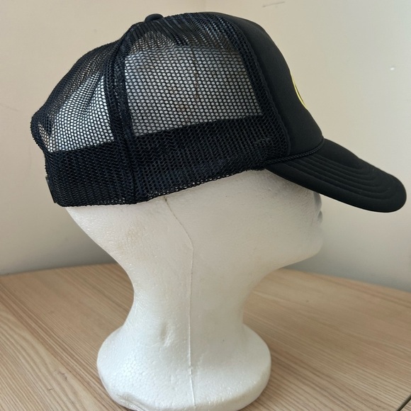 COPY - OTTO BAD BUNNY EL ULTIMO TOUR DEL MUNDO CONCERT TRUCKER HAT. GENDER NEUT… - Picture 3 of 5